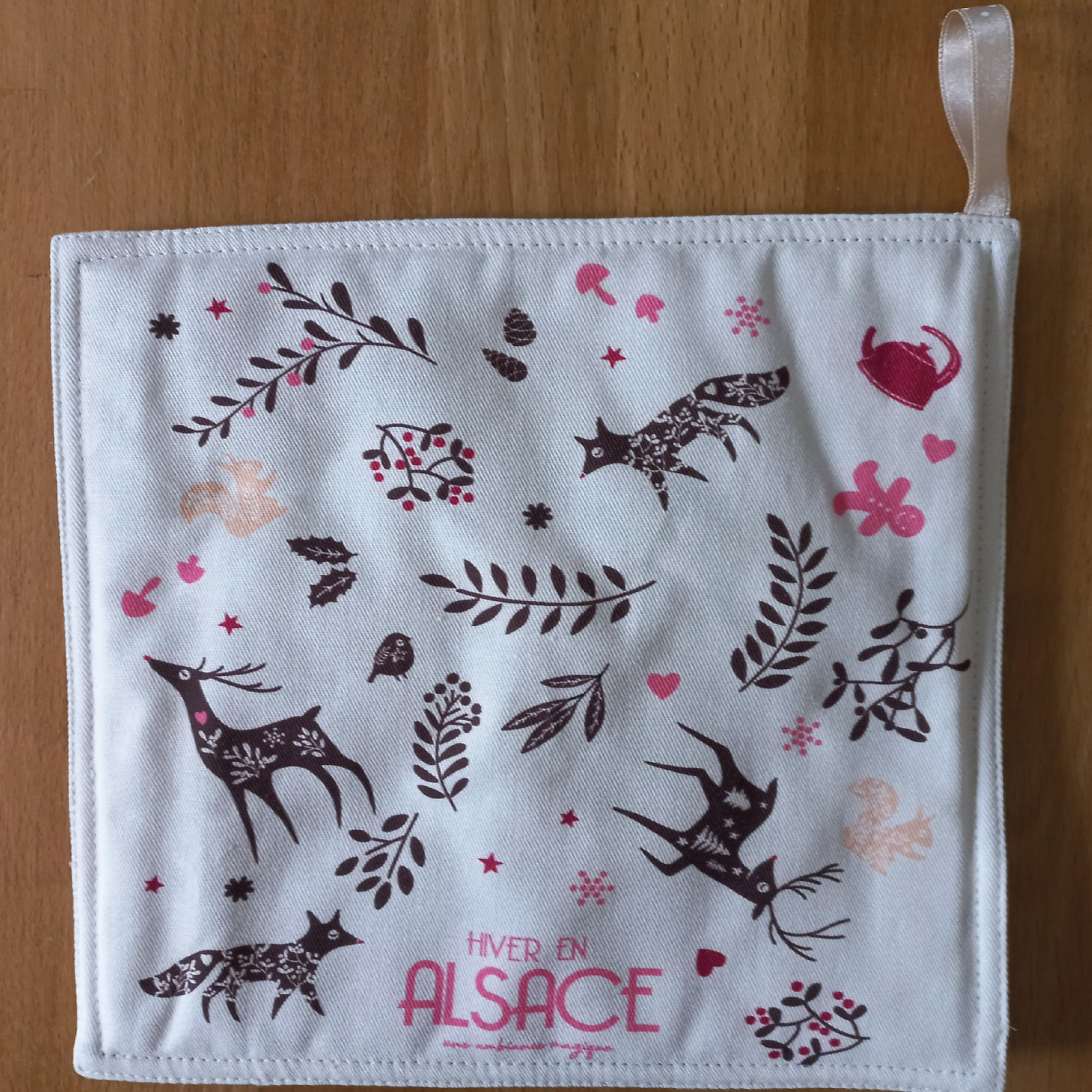 Manique aux animaux et sapin de Noël ambiance rouge